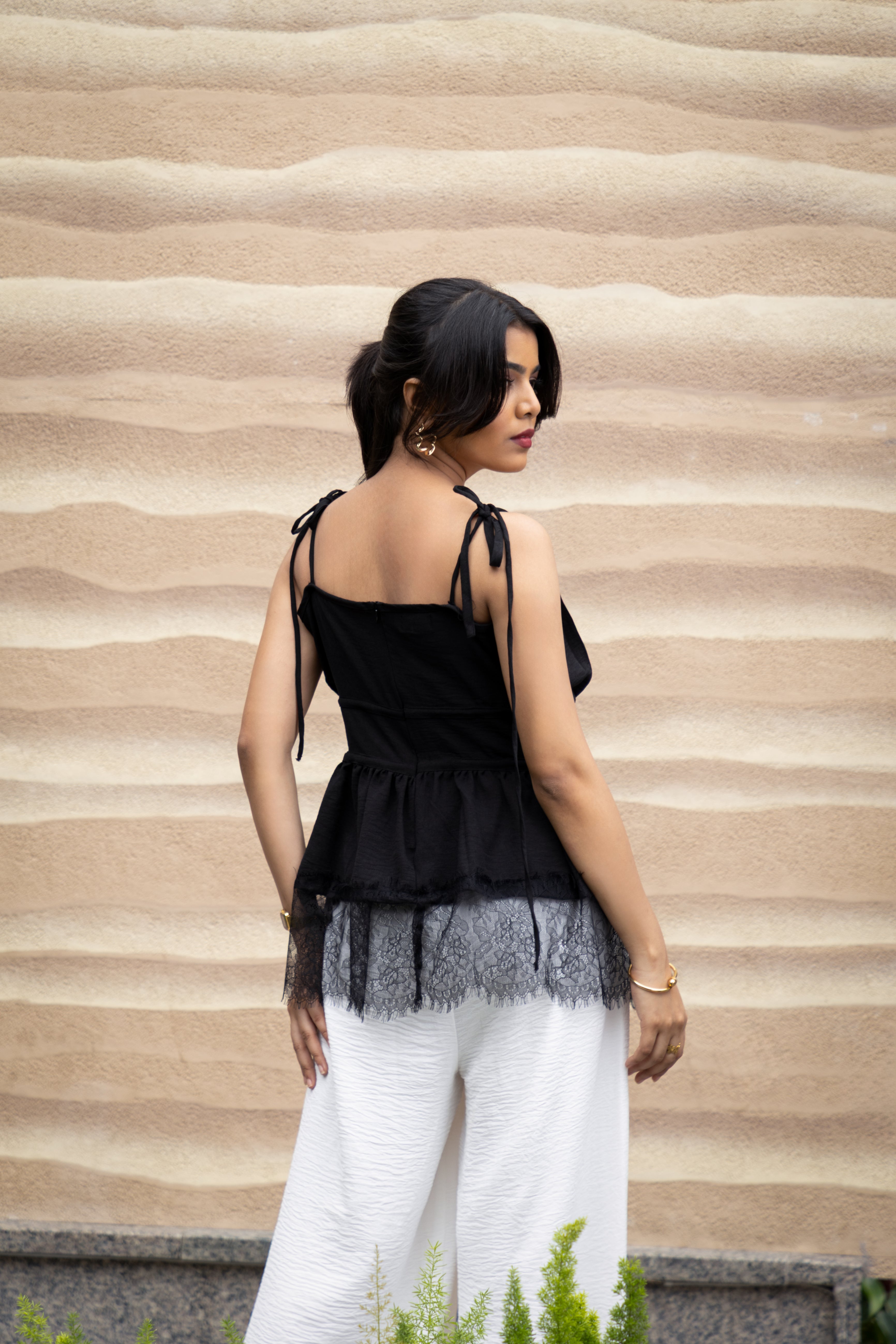 Noir Cotton Linen Tie-Up Top