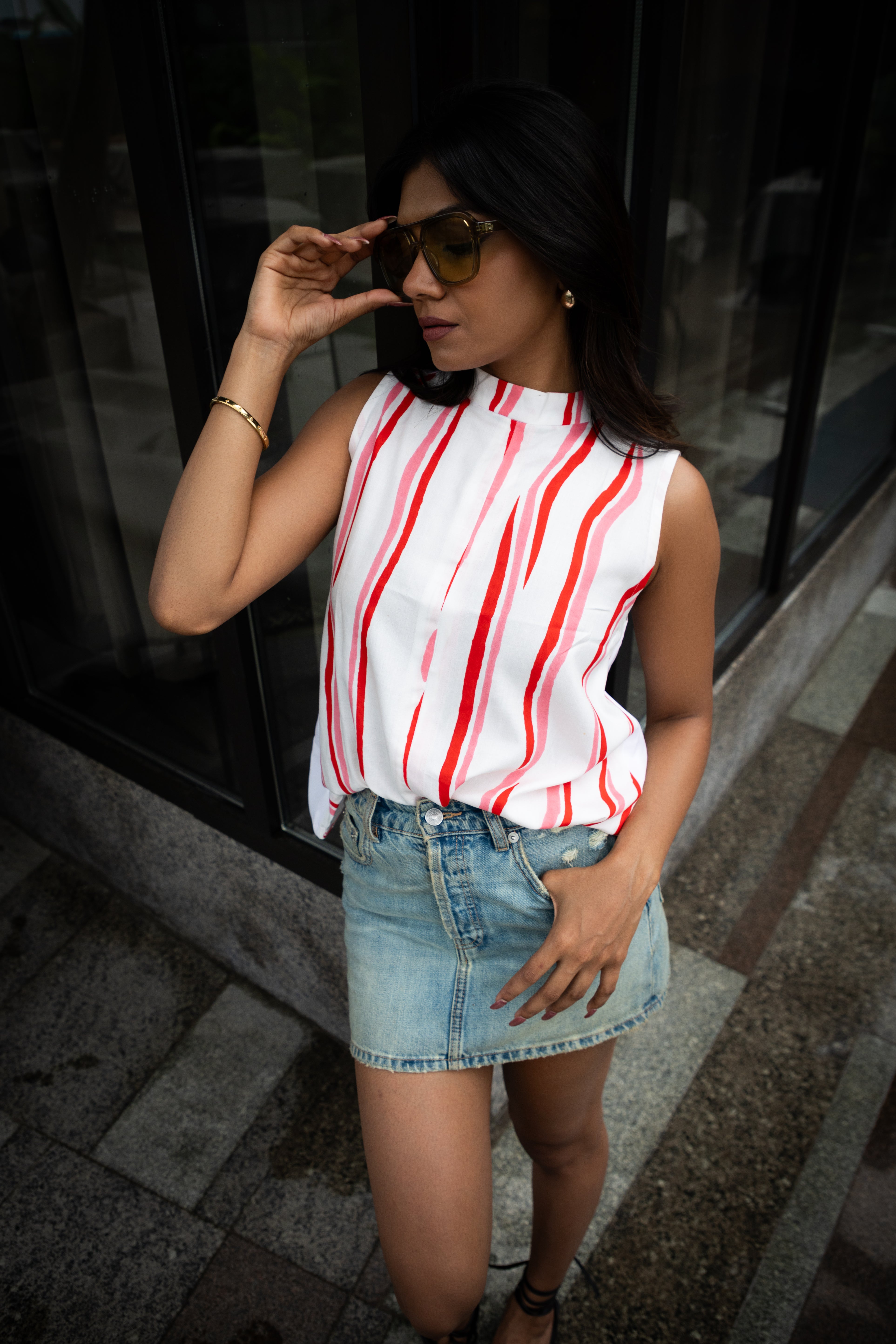 Bloom Red & White Sleeveless Stand-Collar Top